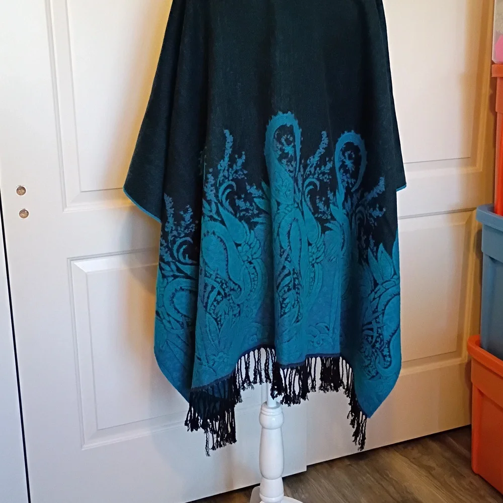 Vintage Paisley Print Wrap Shawl Made In France